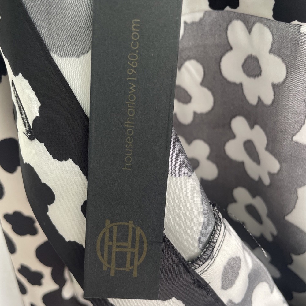 House of Harlow 1960 Black and White Long Sleeve Floral Shirt Dress - Picture 9 of 10